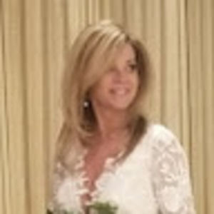 Meet your Posher, Debi